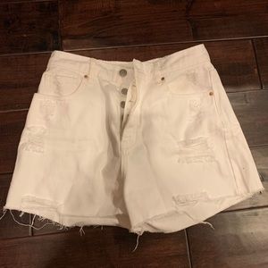 NWOT Size 26 Pacsun white mom shorts!